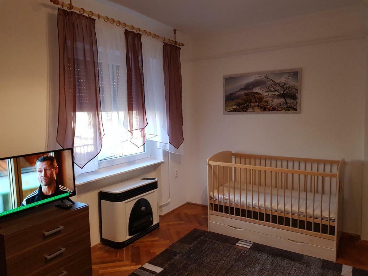 Lia Apartman Apartman Kiskunhalas Kültér fotó